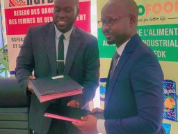 Signature de la convention de financement de 500 millions FCFA au profit du Réseau des m Groupements des Femmes de Développement de Kaolack